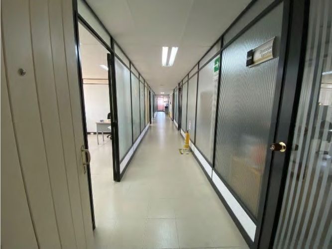 Oficina en venta en Boston, Medellín, 396 m² · foto 13 de 16