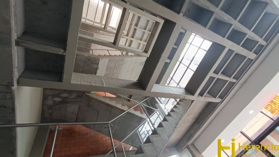 Bodega en arriendo en Perpetuo Socorro, Medellín, 3000 m² · foto 12 de 24