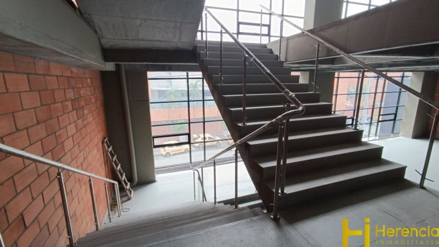 Bodega en arriendo en Perpetuo Socorro, Medellín, 3000 m² · foto 19 de 24