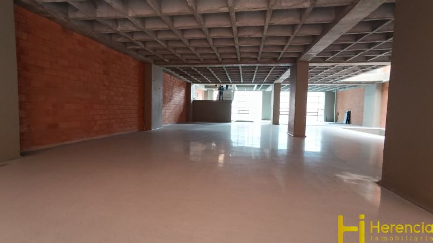 Bodega en arriendo en Perpetuo Socorro, Medellín, 3000 m² · foto 23 de 24