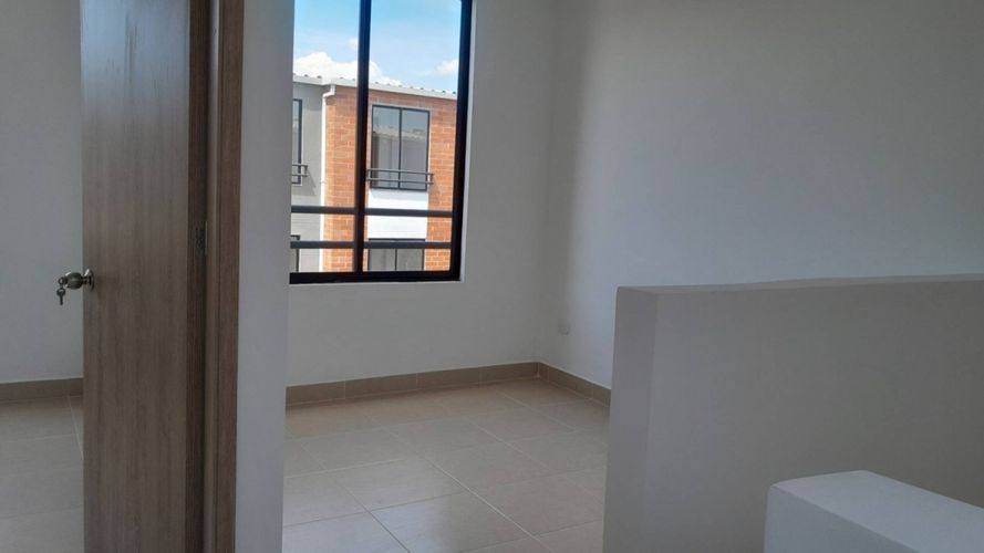 Casa de 3 alcobas en venta en Riveras Del Rosario, Jamundí, 80 m² · foto 6 de 24