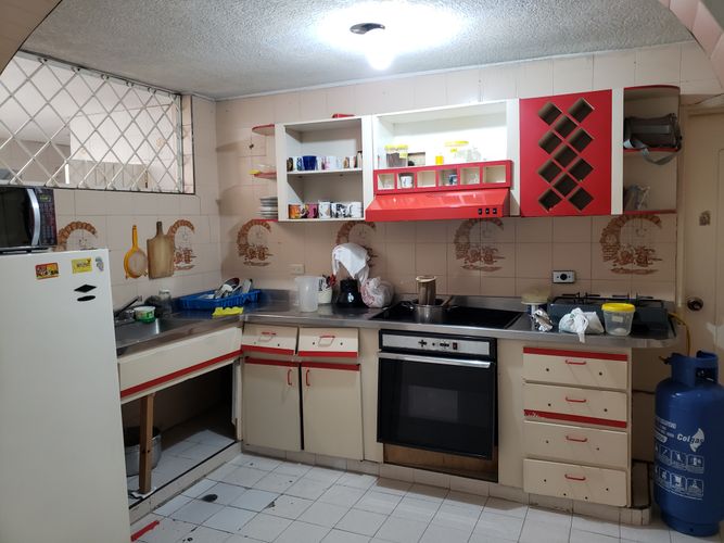 Casa de 19 alcobas en venta en Bretaña, Cali, 250 m² · foto 11 de 24