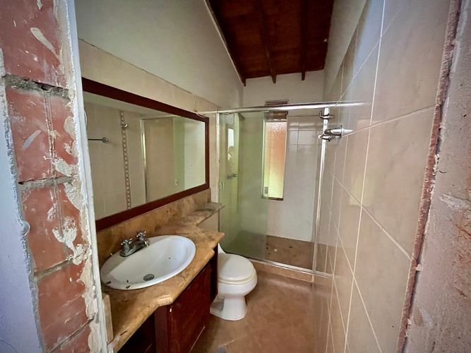 Casa de 2 alcobas en venta en El Castillo, Jamundí, 145 m² · foto 3 de 16