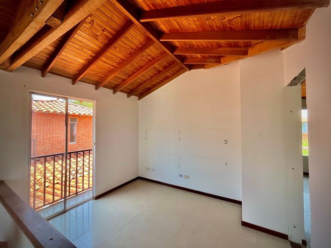 Casa de 2 alcobas en venta en El Castillo, Jamundí, 145 m² · foto 4 de 16