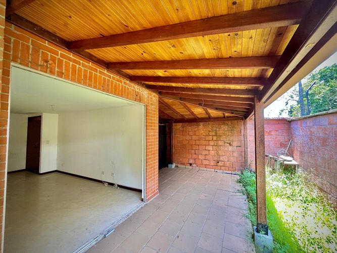 Casa de 2 alcobas en venta en El Castillo, Jamundí, 145 m² · foto 13 de 16