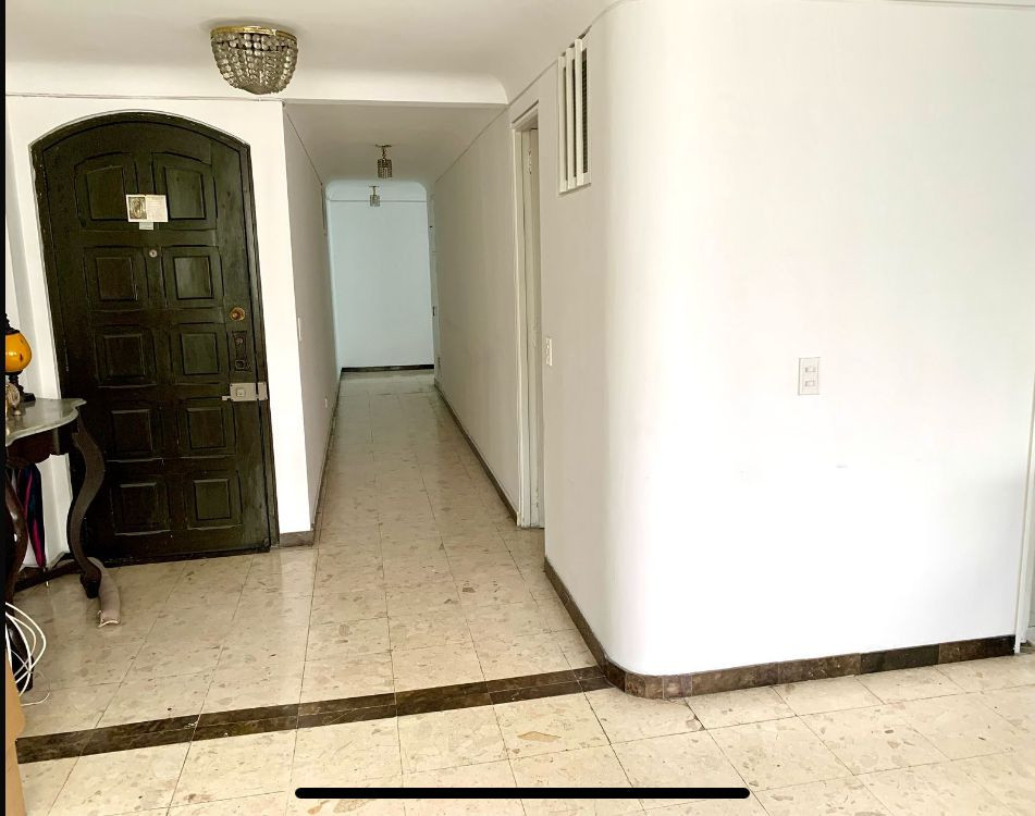 Apartamento en venta en Santa Barbara Central, Bogotá · foto 3 de 8