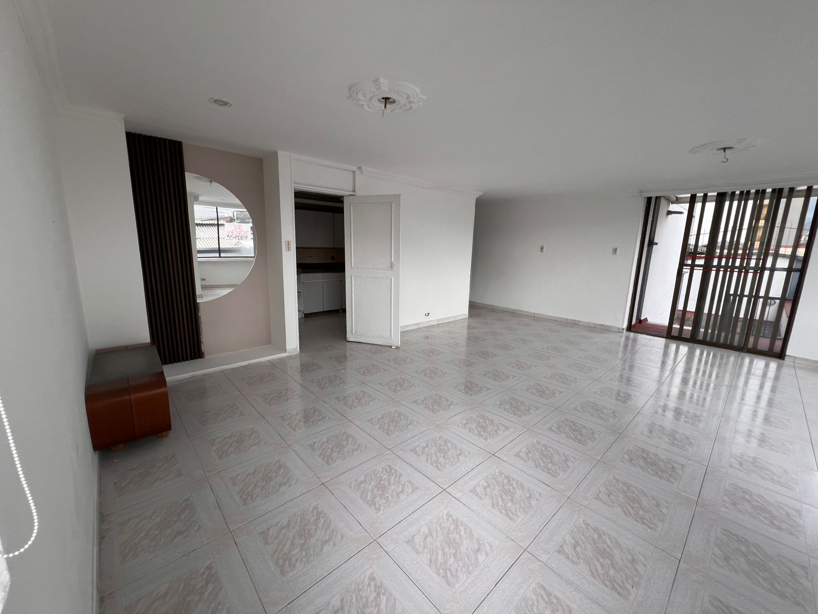 Apartamento en venta en Sector Galeria Central, Pereira · foto 3 de 10
