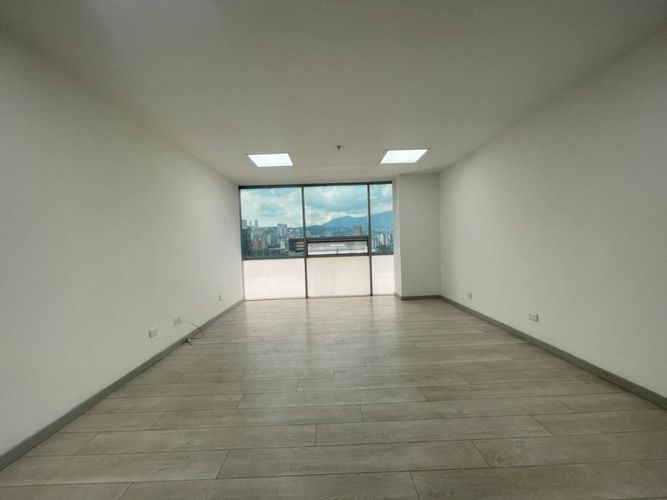 Oficina en arriendo en Primavera, Envigado, 37 m² · foto 4 de 9