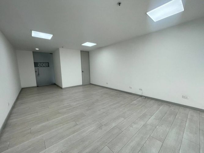 Oficina en arriendo en Primavera, Envigado, 37 m² · foto 5 de 9