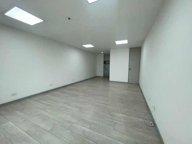 Oficina en arriendo en Primavera, Envigado, 37 m² · foto 6 de 9