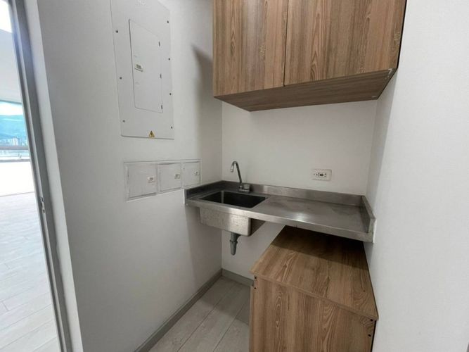 Oficina en arriendo en Primavera, Envigado, 37 m² · foto 8 de 9
