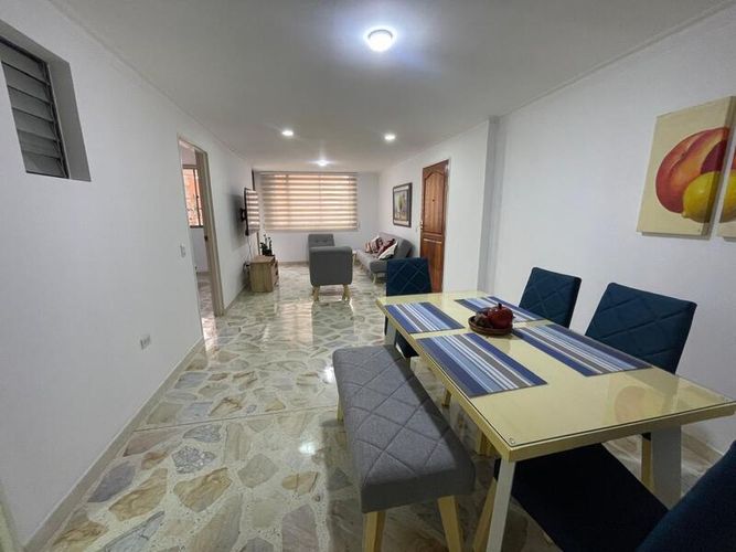 Apartamento de 2 alcobas en arriendo en Las Acacias, Medellín, 105 m² · foto 2 de 13