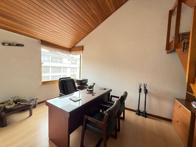Apartamento de 3 alcobas en venta en Santa Barbara Central, Bogotá, 170 m² · foto 8 de 23
