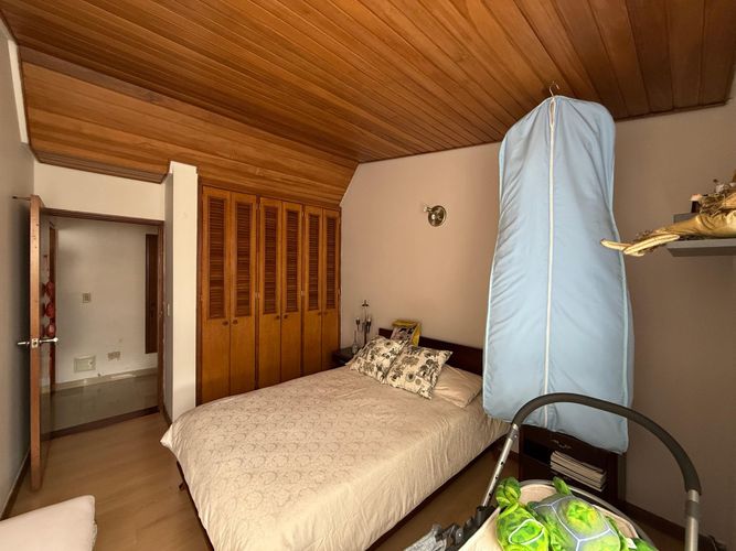 Apartamento de 3 alcobas en venta en Santa Barbara Central, Bogotá, 170 m² · foto 10 de 23
