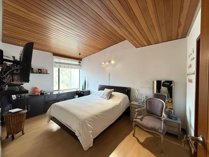 Apartamento de 3 alcobas en venta en Santa Barbara Central, Bogotá, 170 m² · foto 12 de 23