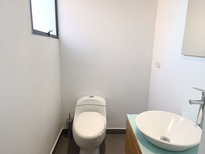Apartamento de 4 alcobas en venta en El Poblado, Medellín, 212 m² · foto 16 de 18