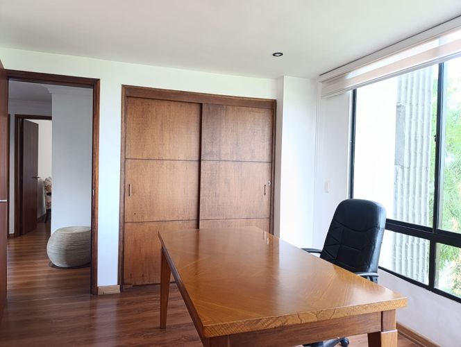 Apartamento de 4 alcobas en venta en El Poblado, Medellín, 212 m² · foto 11 de 18