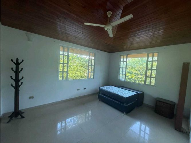Casa de 4 alcobas en venta en Miraflores, Girardot, 350 m² · foto 14 de 20