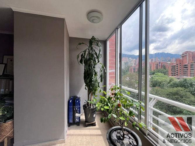 Apartamento de 4 alcobas en venta en La Florida, Medellín, 155 m² · foto 18 de 24