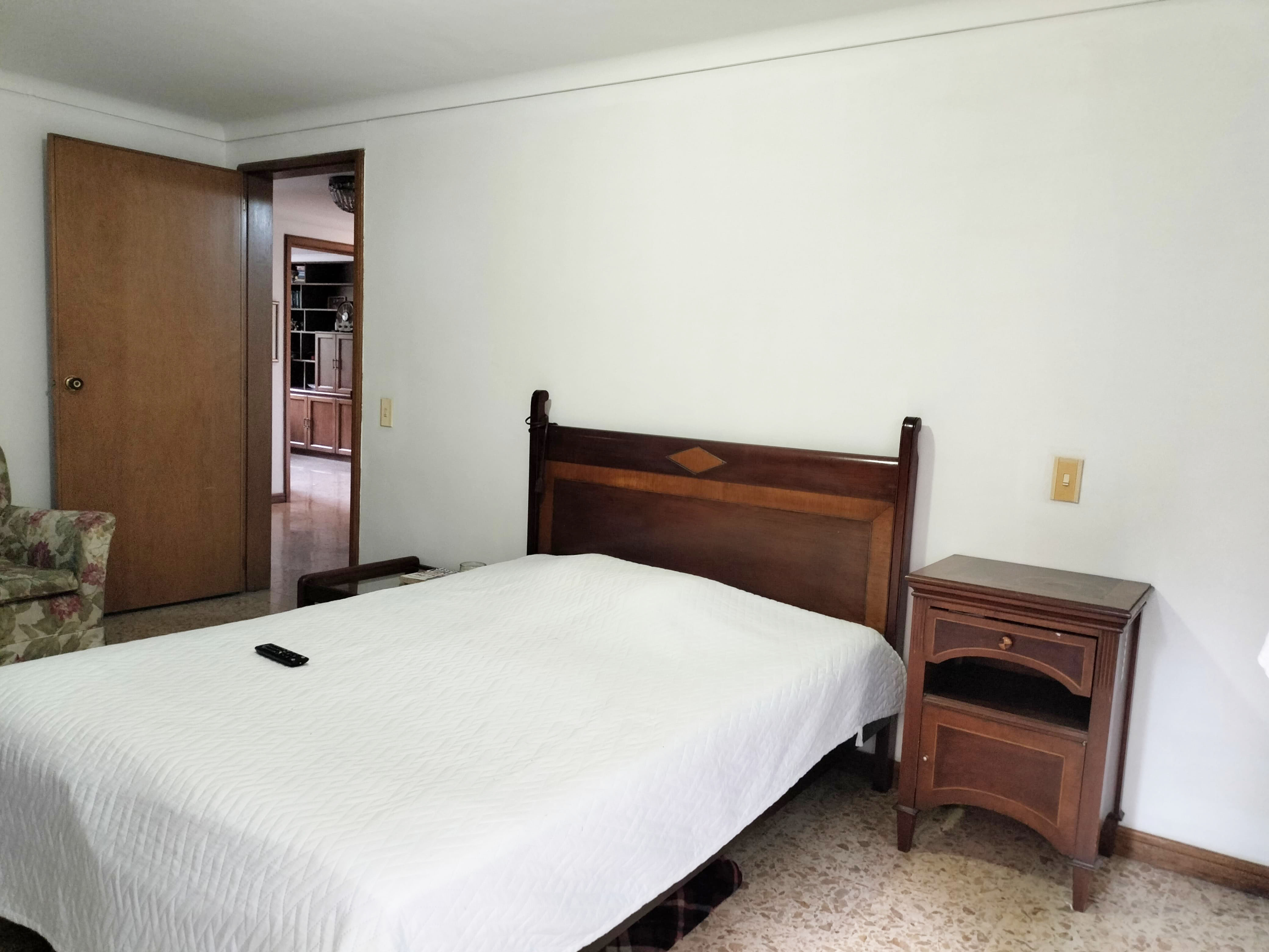 Apartamento en venta en El Poblado, Medellín · foto 8 de 15