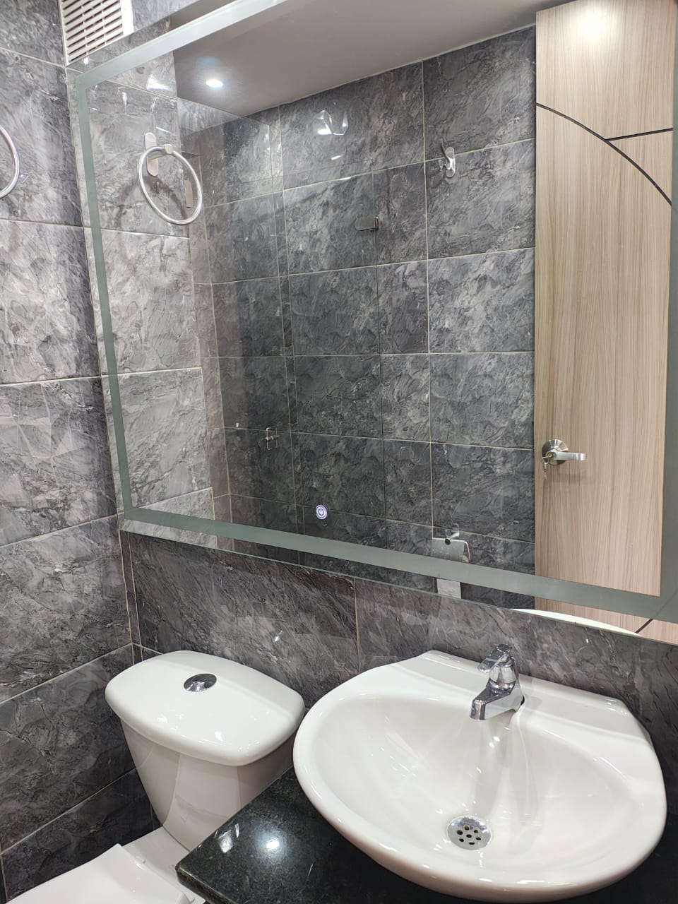 Apartamento en venta en Ricaurte, Bogotá · foto 8 de 17