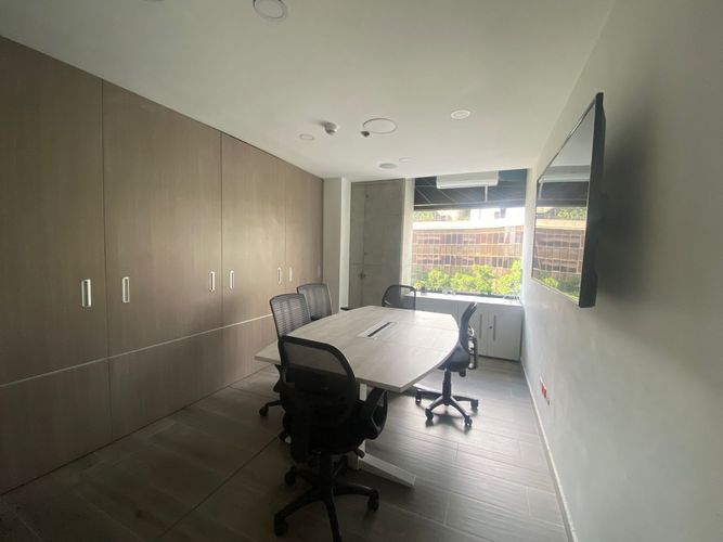 Oficina en arriendo en El Poblado, Medellín, 500 m² · foto 4 de 12