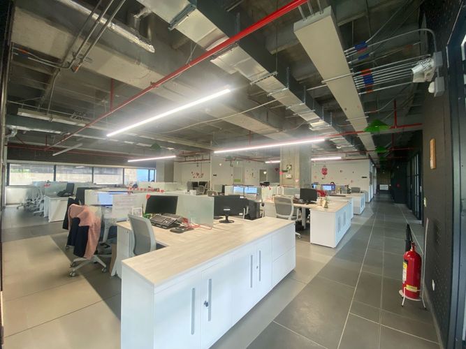 Oficina en arriendo en El Poblado, Medellín, 500 m² · foto 12 de 12