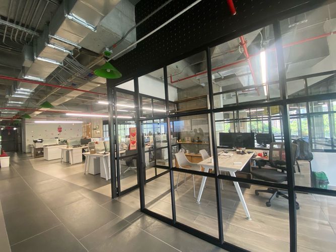 Oficina en arriendo en El Poblado, Medellín, 500 m² · foto 9 de 12