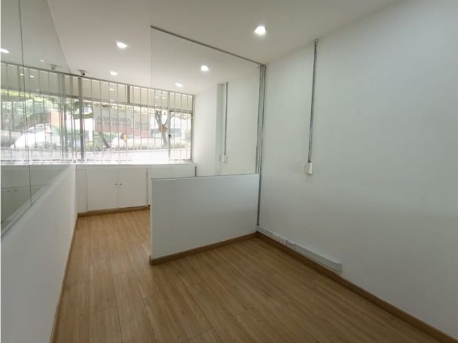 Oficina en arriendo en Manila, Medellín, 57 m² · foto 5 de 11