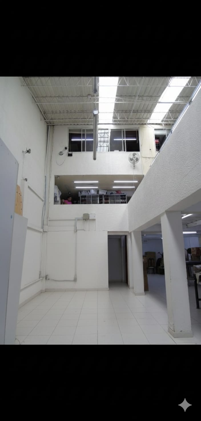 Casa en venta en Spring, Bogotá · foto 2 de 16