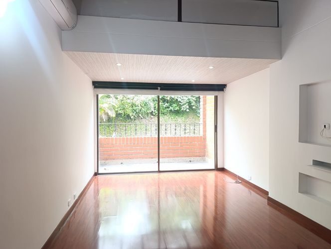 Casa de 3 alcobas en arriendo en El Poblado, Medellín, 360 m² · foto 2 de 17