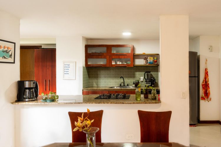 Apartamento de 3 alcobas en arriendo en El Poblado, Medellín, 170 m² · foto 4 de 9