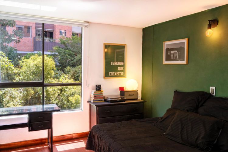 Apartamento de 3 alcobas en arriendo en El Poblado, Medellín, 170 m² · foto 3 de 9
