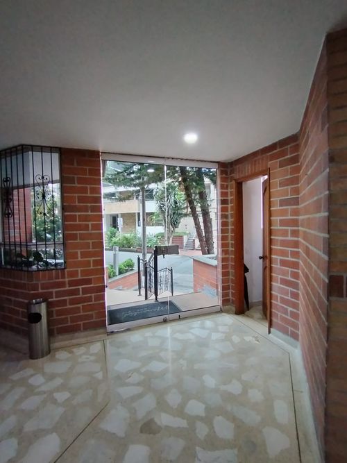 Apartamento de 5 alcobas en venta en Laureles, Medellín, 112 m² · foto 20 de 24