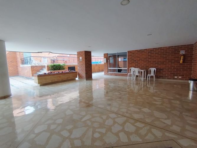 Apartamento de 5 alcobas en venta en Laureles, Medellín, 112 m² · foto 21 de 24