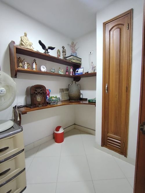 Apartamento de 5 alcobas en venta en Laureles, Medellín, 112 m² · foto 17 de 24