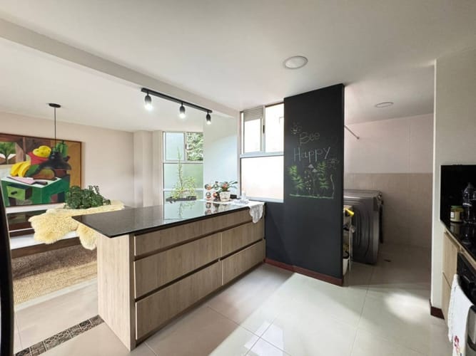 Apartamento de 3 alcobas en arriendo en El Diamante No. 2, Medellín, 180 m² · foto 9 de 24