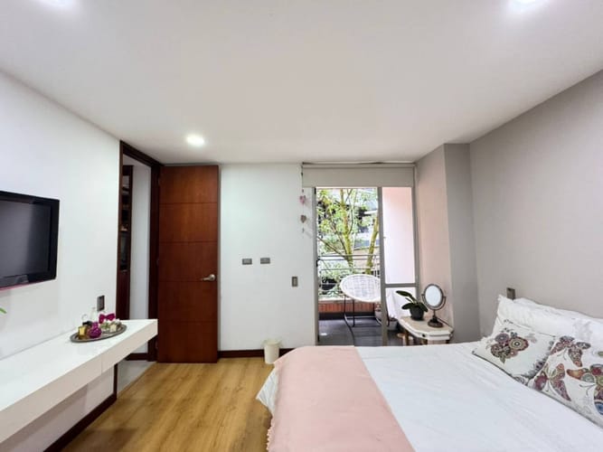 Apartamento de 3 alcobas en arriendo en El Diamante No. 2, Medellín, 180 m² · foto 21 de 24