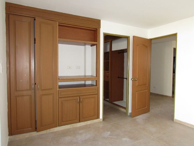 Casa de 3 alcobas en arriendo en Bosques De Santa Elena, Pereira, 160 m² · foto 3 de 10