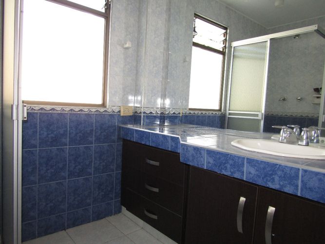 Casa de 3 alcobas en arriendo en Bosques De Santa Elena, Pereira, 160 m² · foto 10 de 10