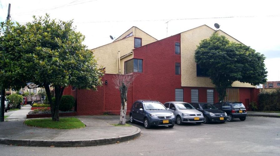 Casa de 5 alcobas en venta en Entrerios, Bogotá, 325 m² · foto 19 de 19