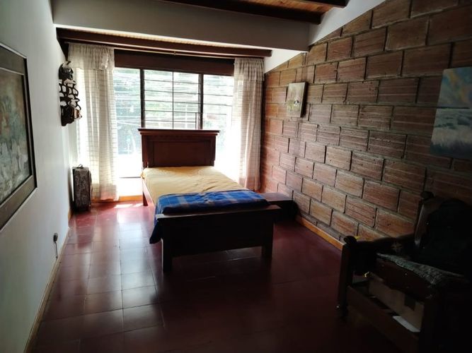 Casa de 6 alcobas en venta en Calasanz Parte Alta, Medellín, 300 m² · foto 8 de 16