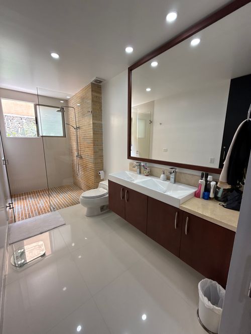 Apartamento de 3 alcobas en venta en Los Rosales, Bogotá, 265 m² · foto 10 de 19