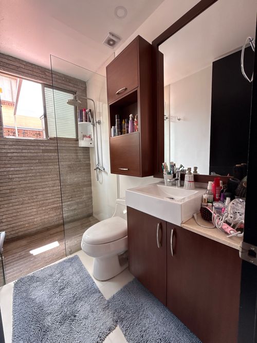 Apartamento de 3 alcobas en venta en Los Rosales, Bogotá, 265 m² · foto 18 de 19