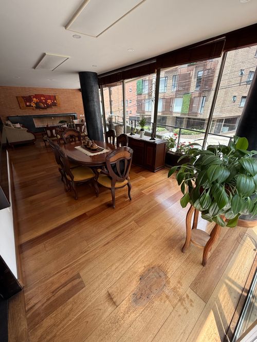 Apartamento de 3 alcobas en venta en Los Rosales, Bogotá, 265 m² · foto 9 de 19