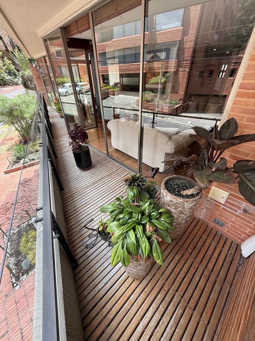 Apartamento de 3 alcobas en venta en Los Rosales, Bogotá, 265 m² · foto 3 de 19