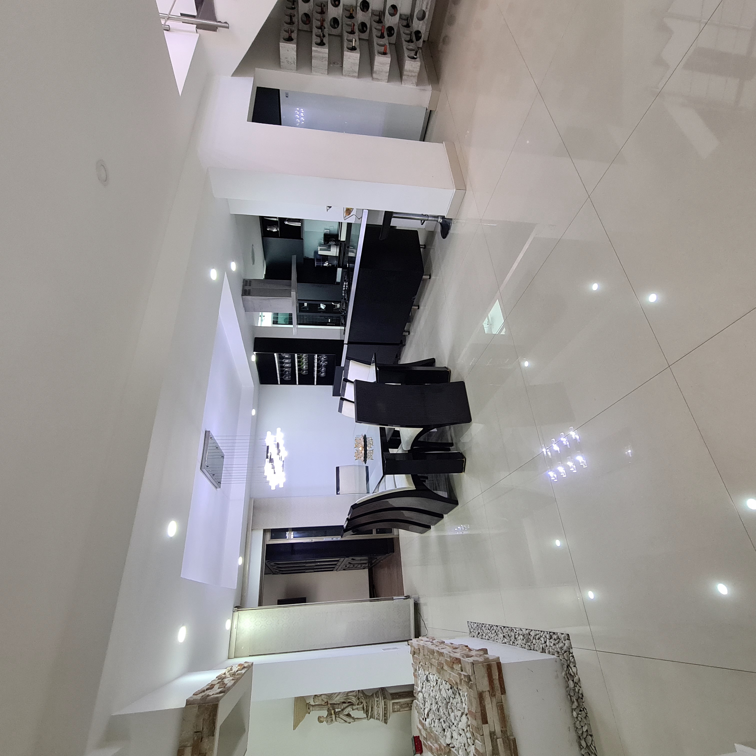 Casa en venta en Alhambra, Bogotá · foto 2 de 19
