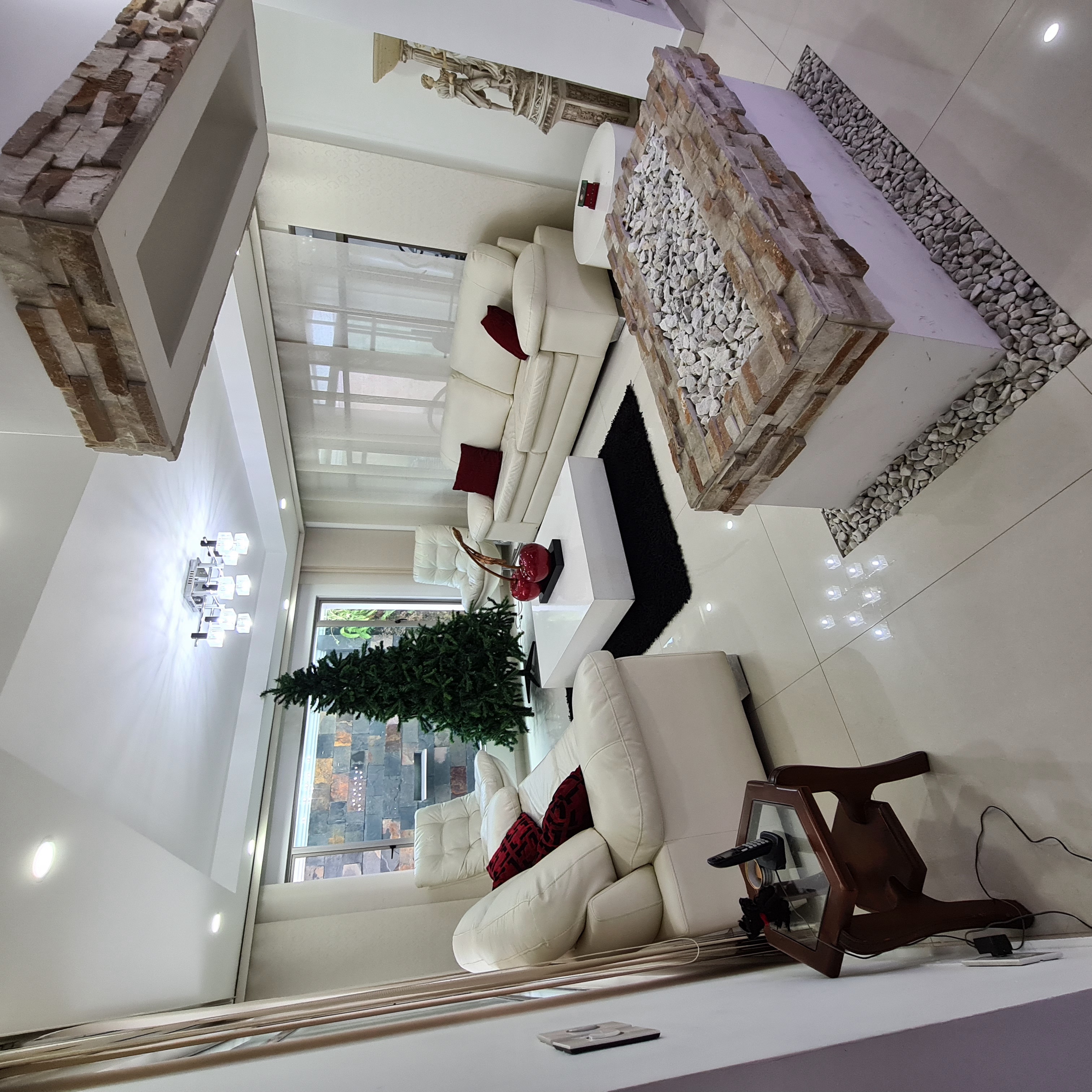 Casa en venta en Alhambra, Bogotá · foto 3 de 19