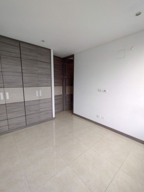 Apartamento de 3 alcobas en venta en Normandia, Cali, 115 m² · foto 4 de 14