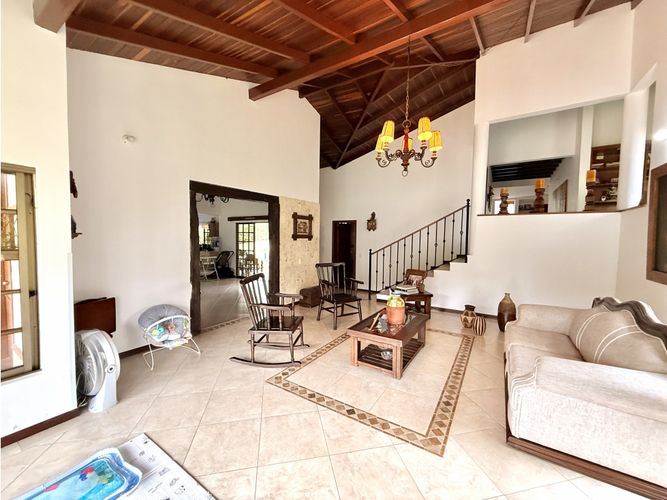 Casa de 5 alcobas en venta en Armenia, 380 m² · foto 6 de 24